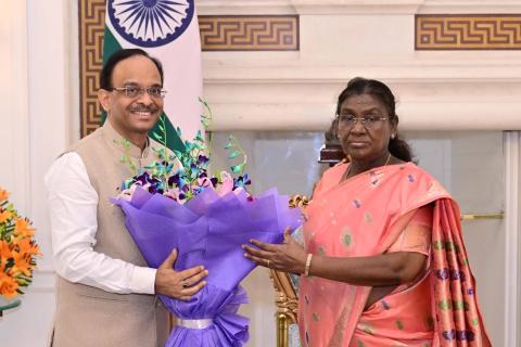 HNB Garhwal University VC Prof. Prakash Sing Meets President Murmu
